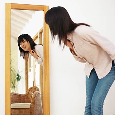 http://img2.timeinc.net/health/img/mag/2014/04/confident-mirror-400x400.jpg