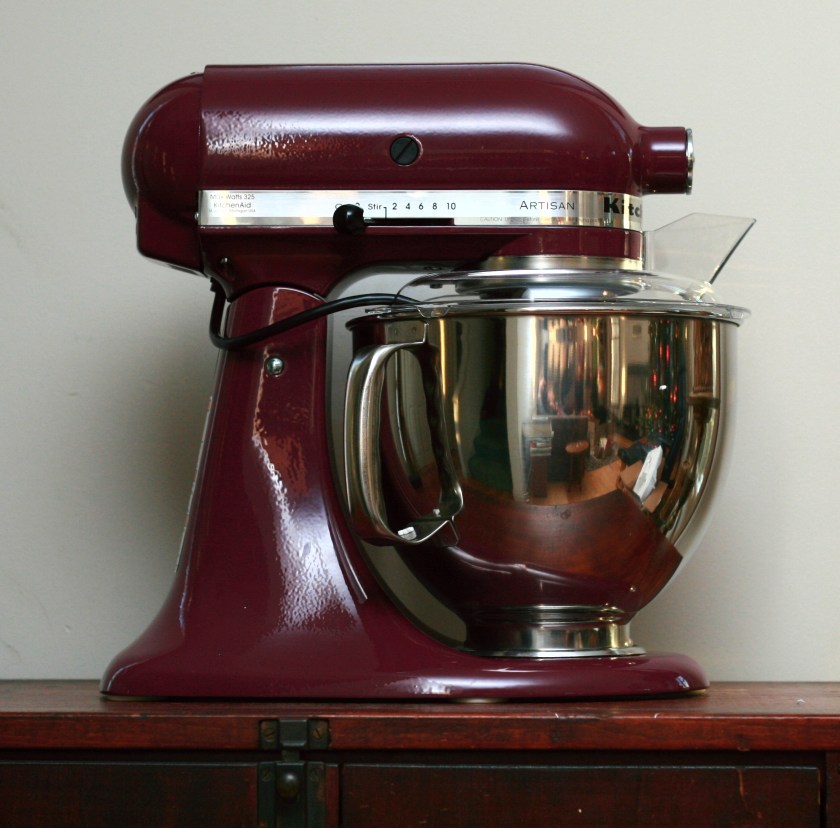 Red_KitchenAid_Artisan.jpg